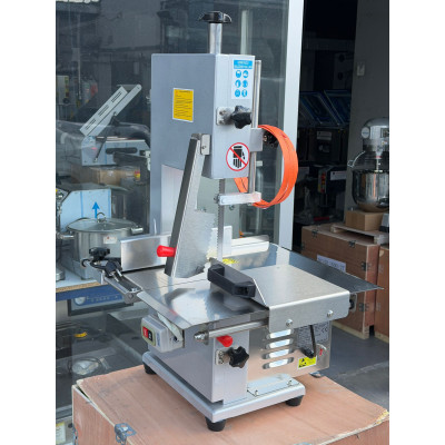 Sönmez Lavion Et Kemik Kesme Makinesi Kemik Testeresi Boyalı Gövde 220w