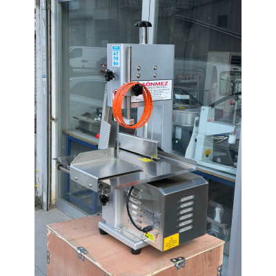 Sönmez Lavion Et Kemik Kesme Makinesi Kemik Testeresi Boyalı Gövde 220w